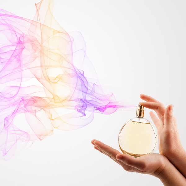 Estes São Os Truques Para Fazer Durar Mais O Seu Perfume 5907